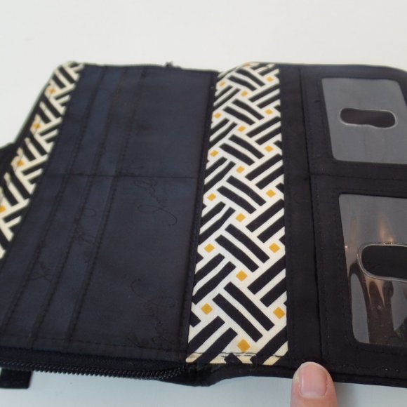 Vera Bradley Black Quilted Silvetone Hardware Organizer Wallet Zipped & Turnlock - Picture 5 of 9